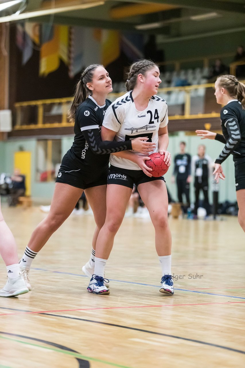 Bild 66 - A-Juniorinnen SVHU - HSG Eider Harde : Ergebnis: 36:28